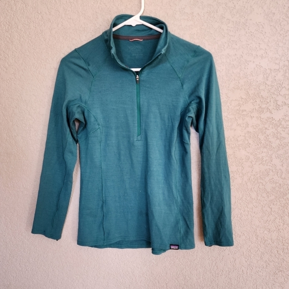 Patagonia Capilene Quarter zip top size XS